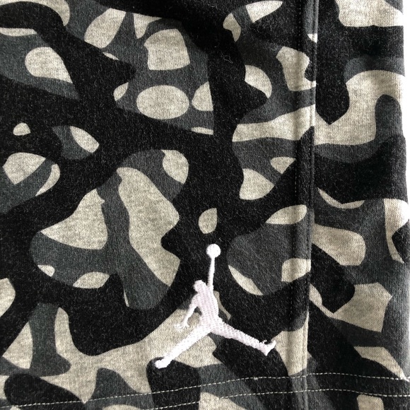 Shorts Jordan Size S  Gray-black Elephant Print - Picture 2 of 11